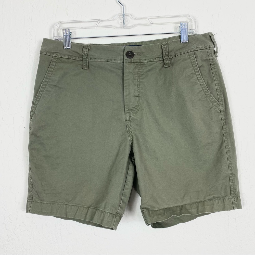 Aeropostale Men’s Army Green Flat Front Shorts